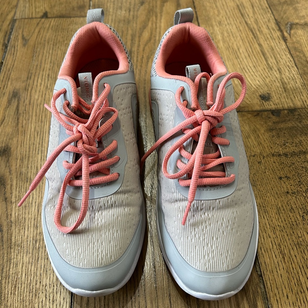 Vionic Shoes size 8.5